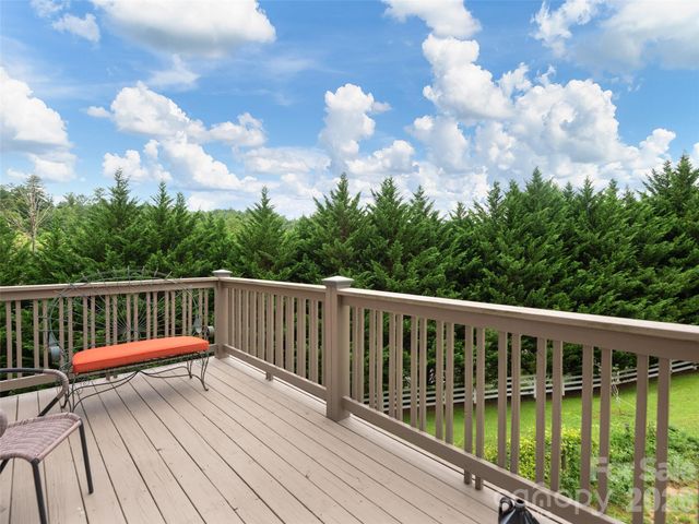 4 Lancaster Lane, Weaverville, NC 28787