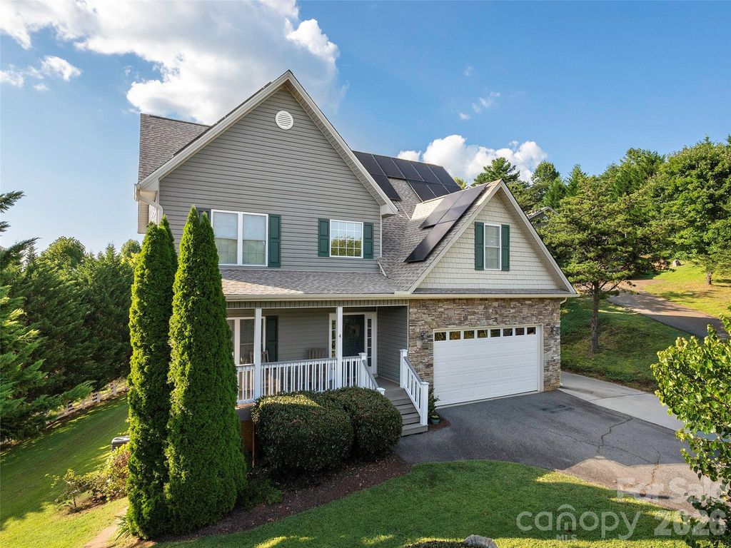 4 Lancaster Lane, Weaverville, NC 28787