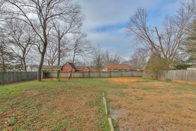 4925 Kilimanjaro Dr, Old Hickory, TN 37138