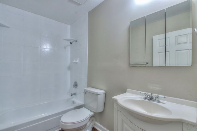4925 Kilimanjaro Dr, Old Hickory, TN 37138