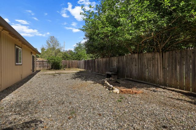 3985 Cirrus Street, Redding, CA 96002