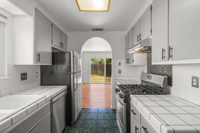 3985 Cirrus Street, Redding, CA 96002