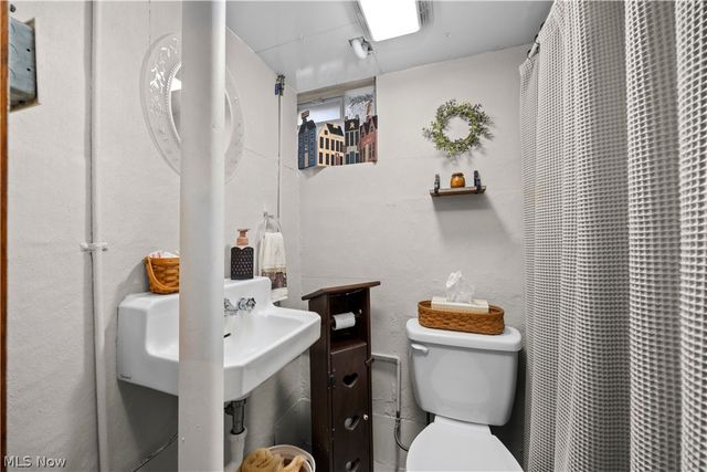 965 Gulf Road, Elyria, OH 44035