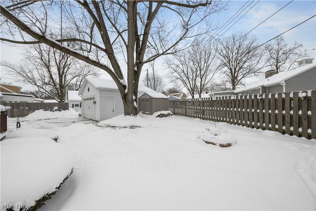 965 Gulf Road, Elyria, OH 44035