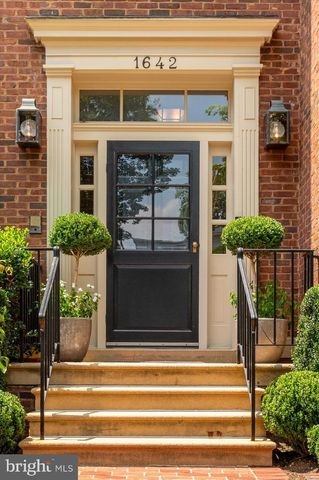 1642 35TH ST NW, Washington, DC 20007