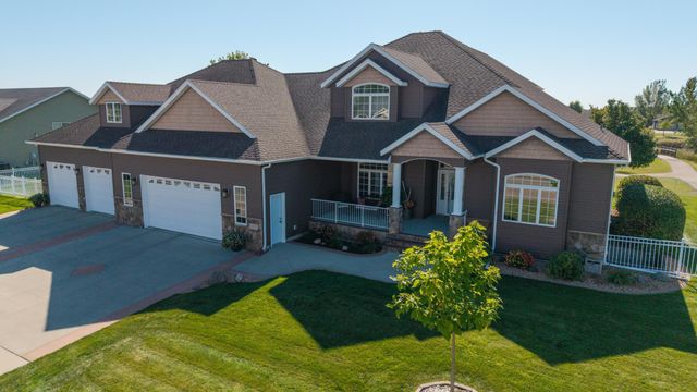 1007 6th Avenue NE, Dilworth, MN 56529
