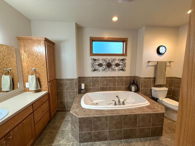 1007 6th Avenue NE, Dilworth, MN 56529