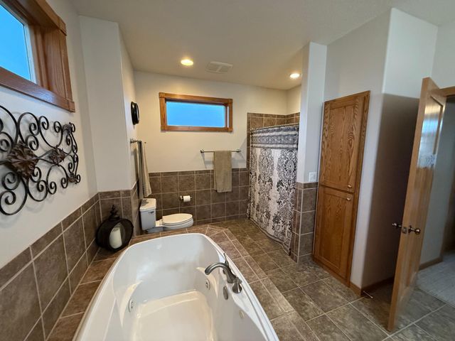 1007 6th Avenue NE, Dilworth, MN 56529