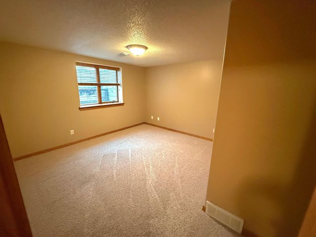 1007 6th Avenue NE, Dilworth, MN 56529