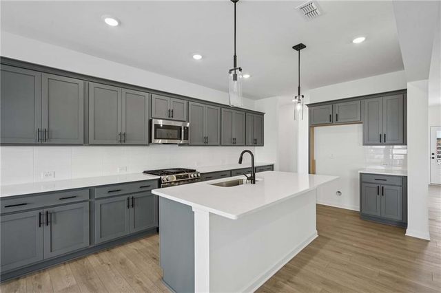 5456 Hargrove Way, Flowery Branch, GA 30542