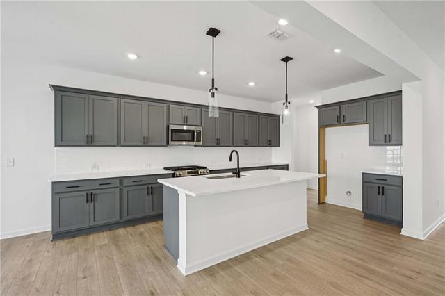 5456 Hargrove Way, Flowery Branch, GA 30542