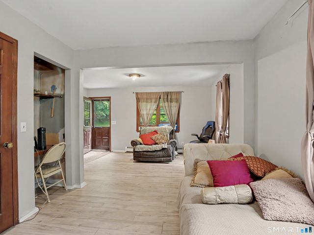 9 Old Country Road, Oxford, CT 06478