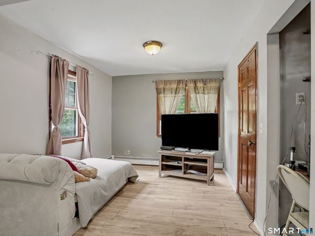 9 Old Country Road, Oxford, CT 06478
