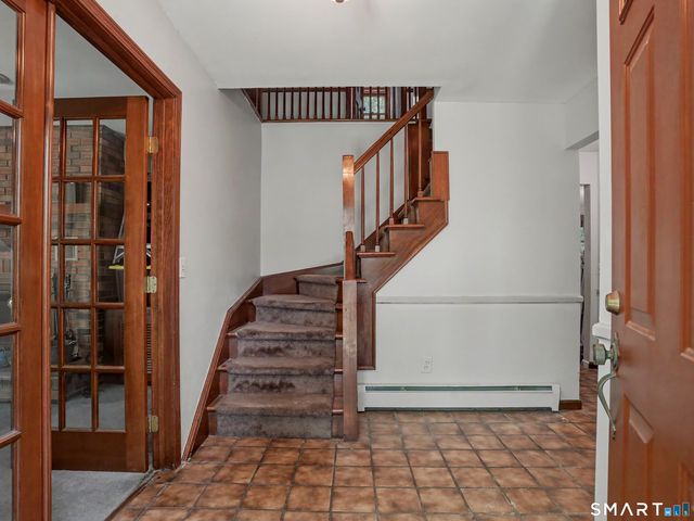 9 Old Country Road, Oxford, CT 06478