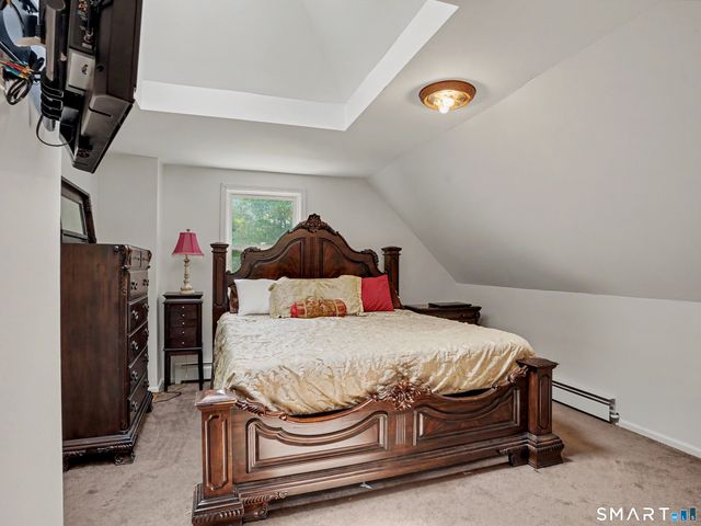 9 Old Country Road, Oxford, CT 06478