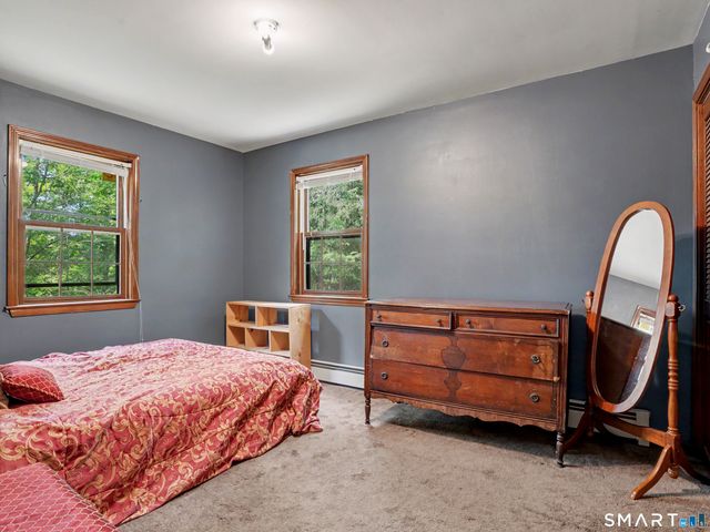 9 Old Country Road, Oxford, CT 06478