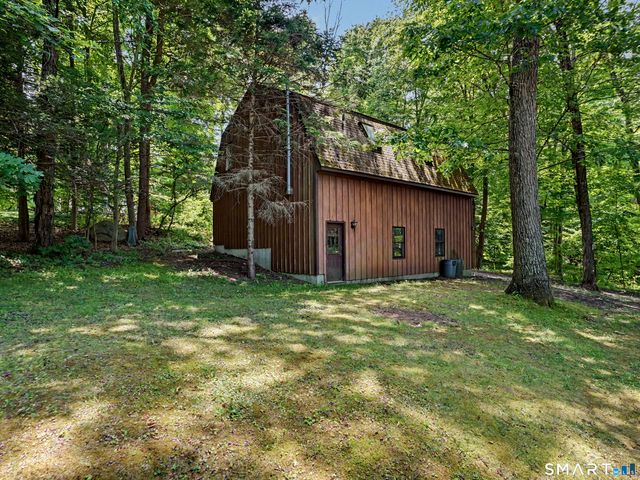 9 Old Country Road, Oxford, CT 06478