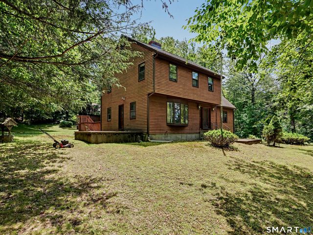 9 Old Country Road, Oxford, CT 06478