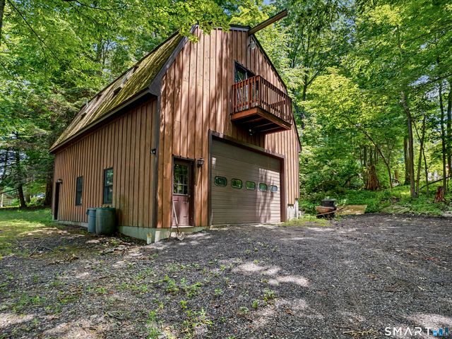 9 Old Country Road, Oxford, CT 06478