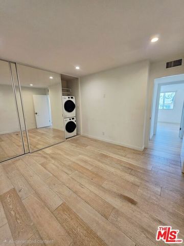 11754 Darlington Avenue, Los Angeles, CA 90049