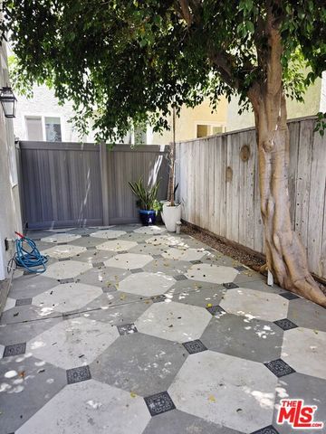 11754 Darlington Avenue, Los Angeles, CA 90049