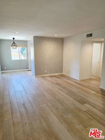 11754 Darlington Avenue, Los Angeles, CA 90049