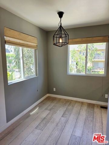 11754 Darlington Avenue, Los Angeles, CA 90049