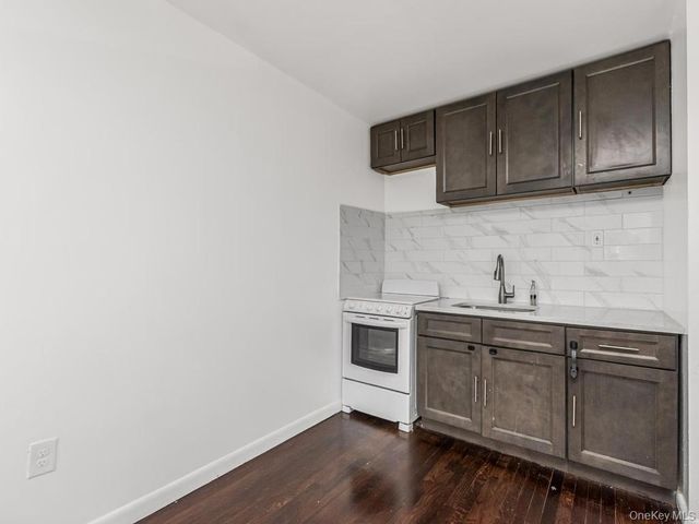 206-208 Balcom Avenue, Bronx, NY 10465