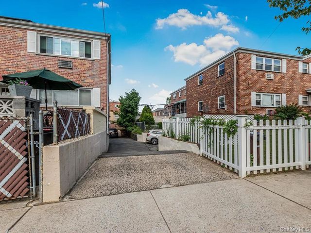 206-208 Balcom Avenue, Bronx, NY 10465