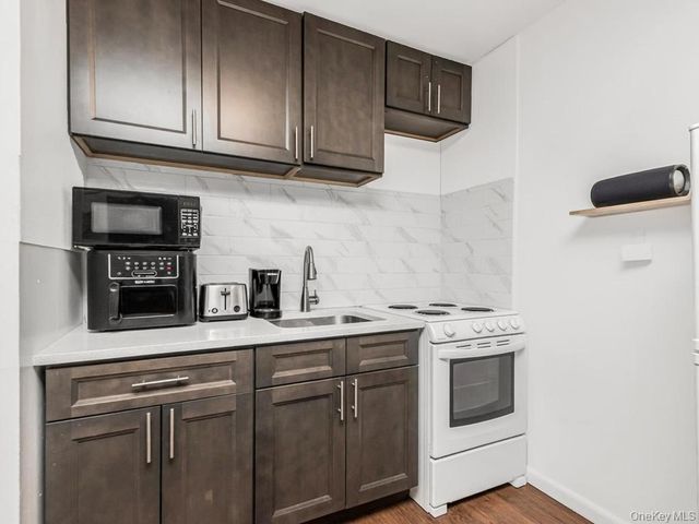 206-208 Balcom Avenue, Bronx, NY 10465