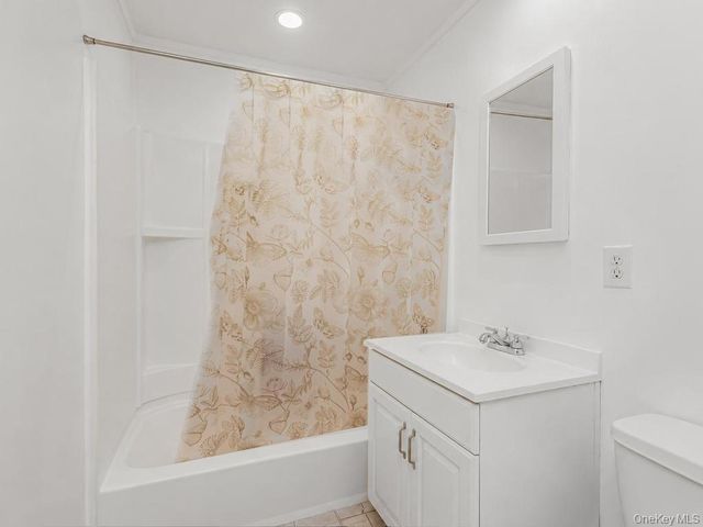 206-208 Balcom Avenue, Bronx, NY 10465