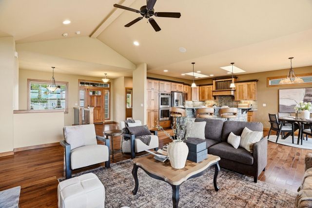 908 W Stirlingview Dr, Spokane, WA 99224