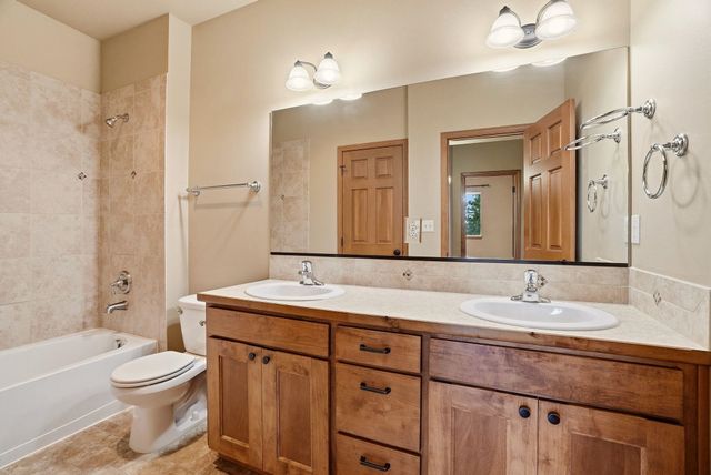 908 W Stirlingview Dr, Spokane, WA 99224