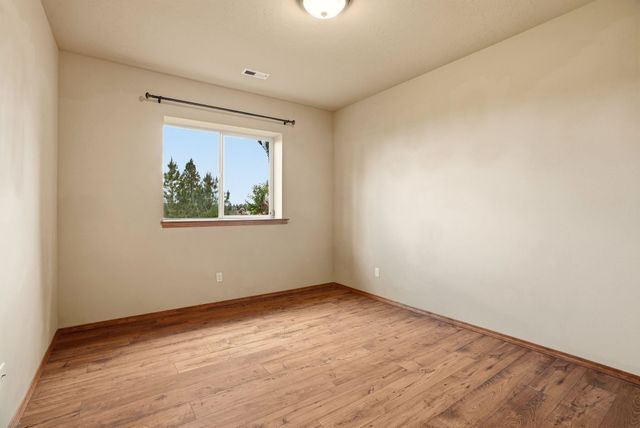 908 W Stirlingview Dr, Spokane, WA 99224