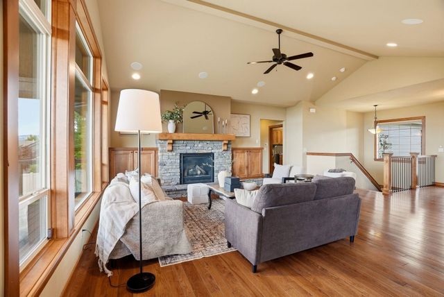 908 W Stirlingview Dr, Spokane, WA 99224