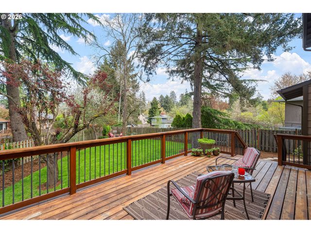 7960 Sw BARNARD Dr, Beaverton, OR 97007