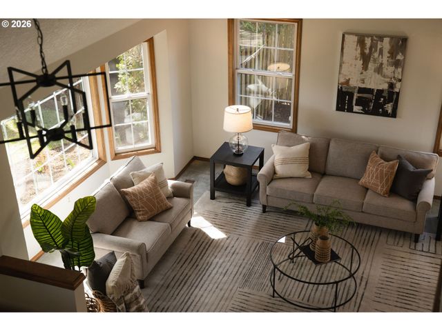 7960 Sw BARNARD Dr, Beaverton, OR 97007