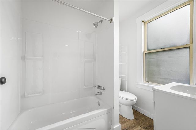 293 Lexington Ct, Carnegie, PA 15106