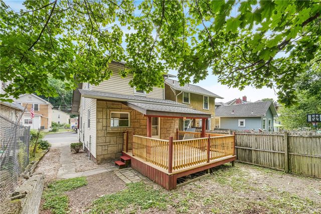 293 Lexington Ct, Carnegie, PA 15106