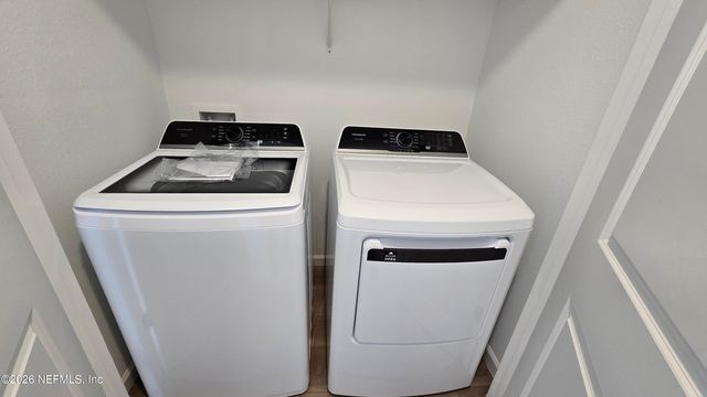 6821 LAKE MIST Lane, Jacksonville, FL 32210