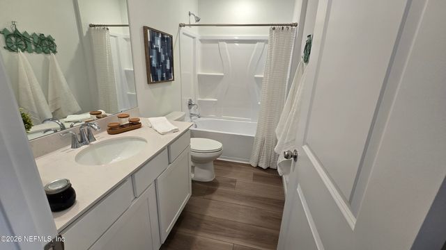 6821 LAKE MIST Lane, Jacksonville, FL 32210