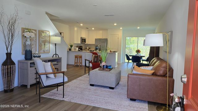 6821 LAKE MIST Lane, Jacksonville, FL 32210