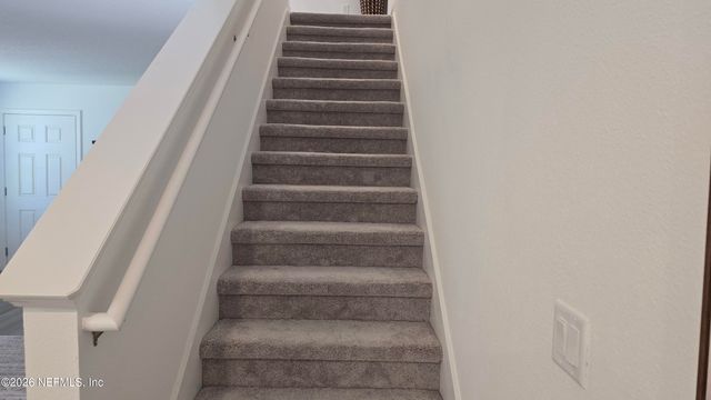 6821 LAKE MIST Lane, Jacksonville, FL 32210