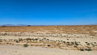 65th St East Vicinity Ave H6, Lancaster, CA 93535