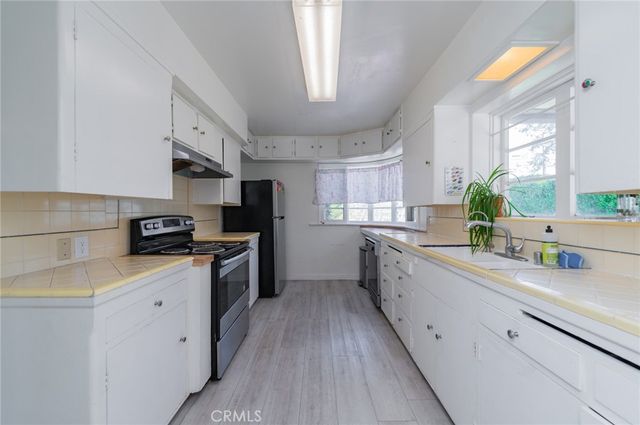 212 W Las Flores Avenue, Arcadia, CA 91007