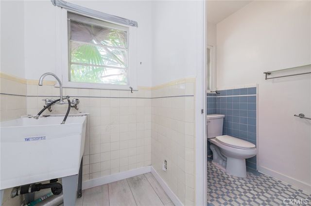 212 W Las Flores Avenue, Arcadia, CA 91007