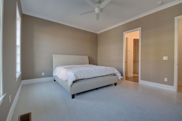 1087 Walburg Avenue, Villa Hills, KY 41017