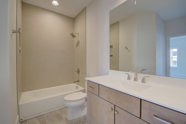 1087 Walburg Avenue, Villa Hills, KY 41017