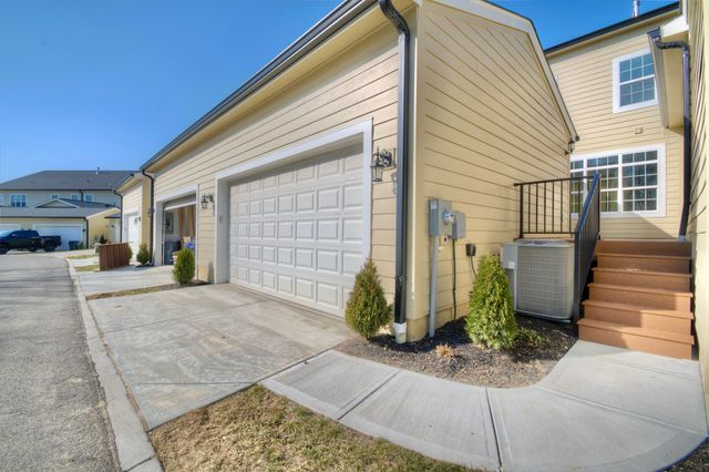 1087 Walburg Avenue, Villa Hills, KY 41017