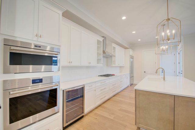 1087 Walburg Avenue, Villa Hills, KY 41017